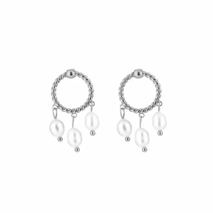 Tripple pearls oorbellen