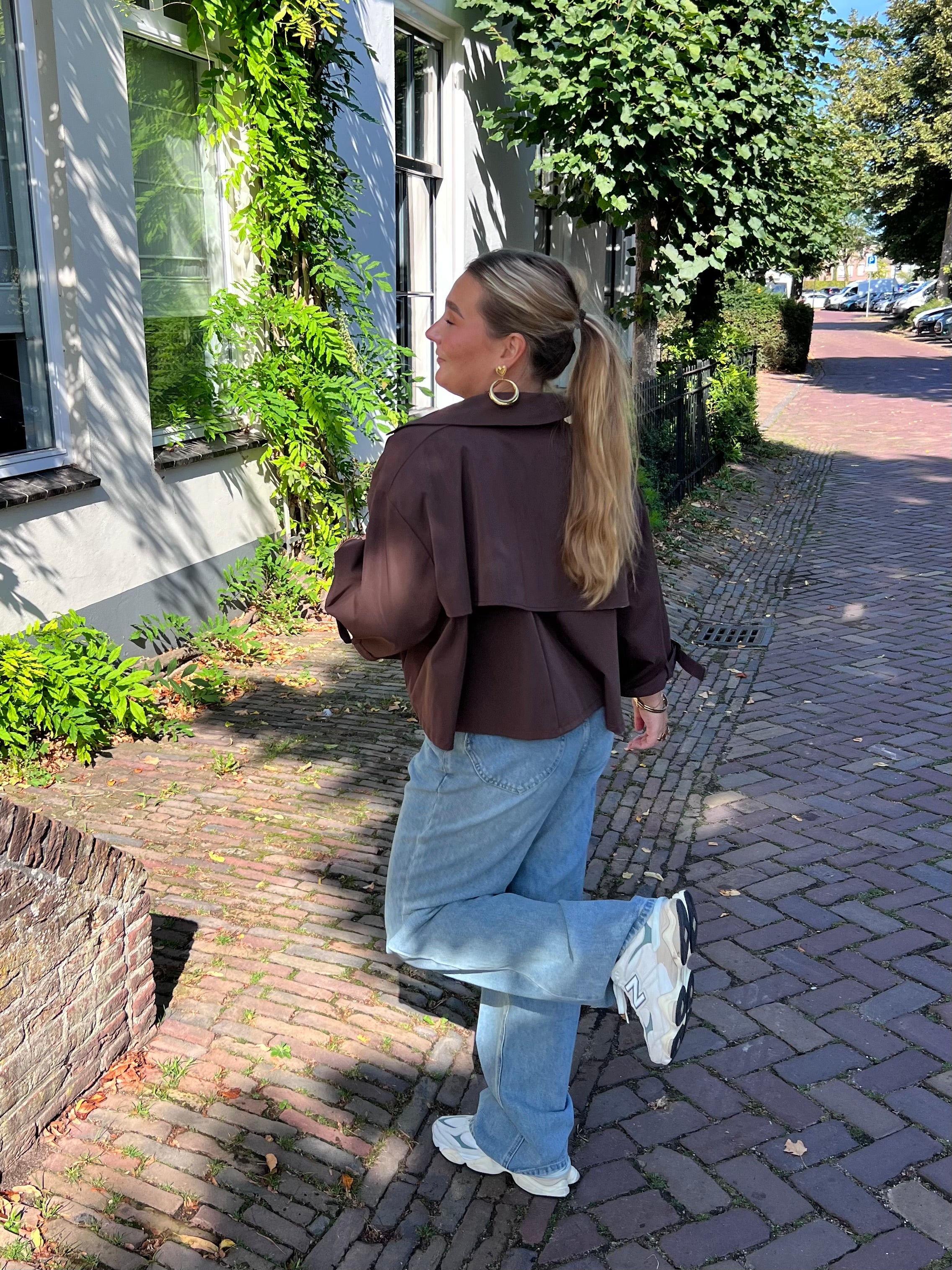 Ayla cropped trenchcoat - bruin