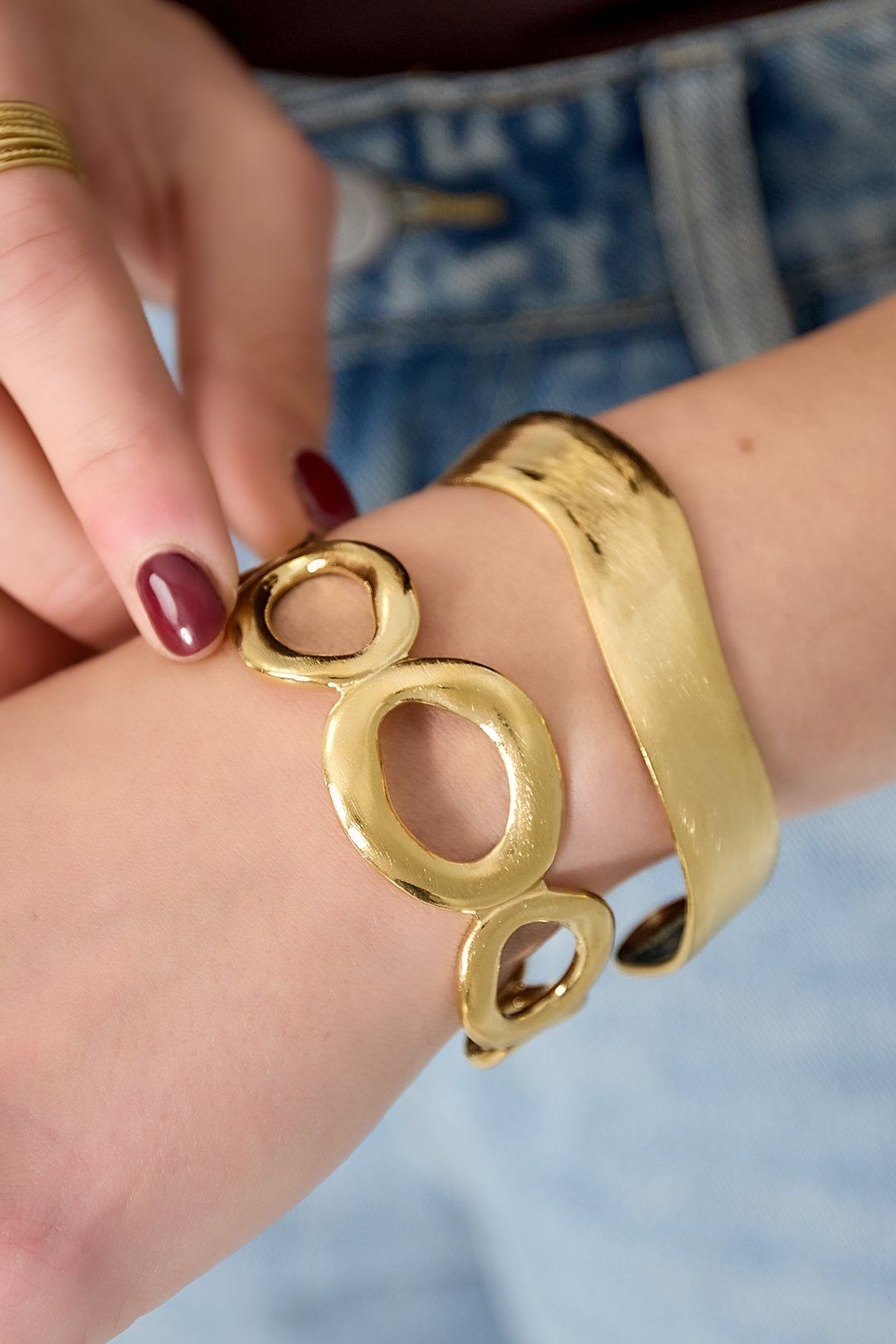 Oval hoops bangle
