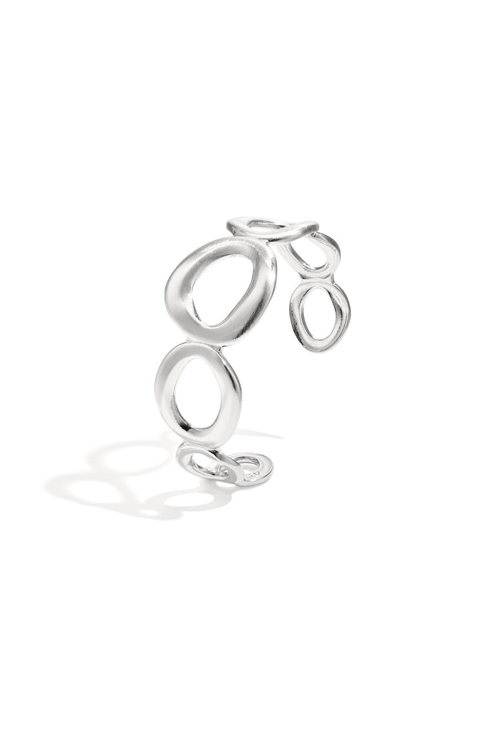 Oval hoops bangle