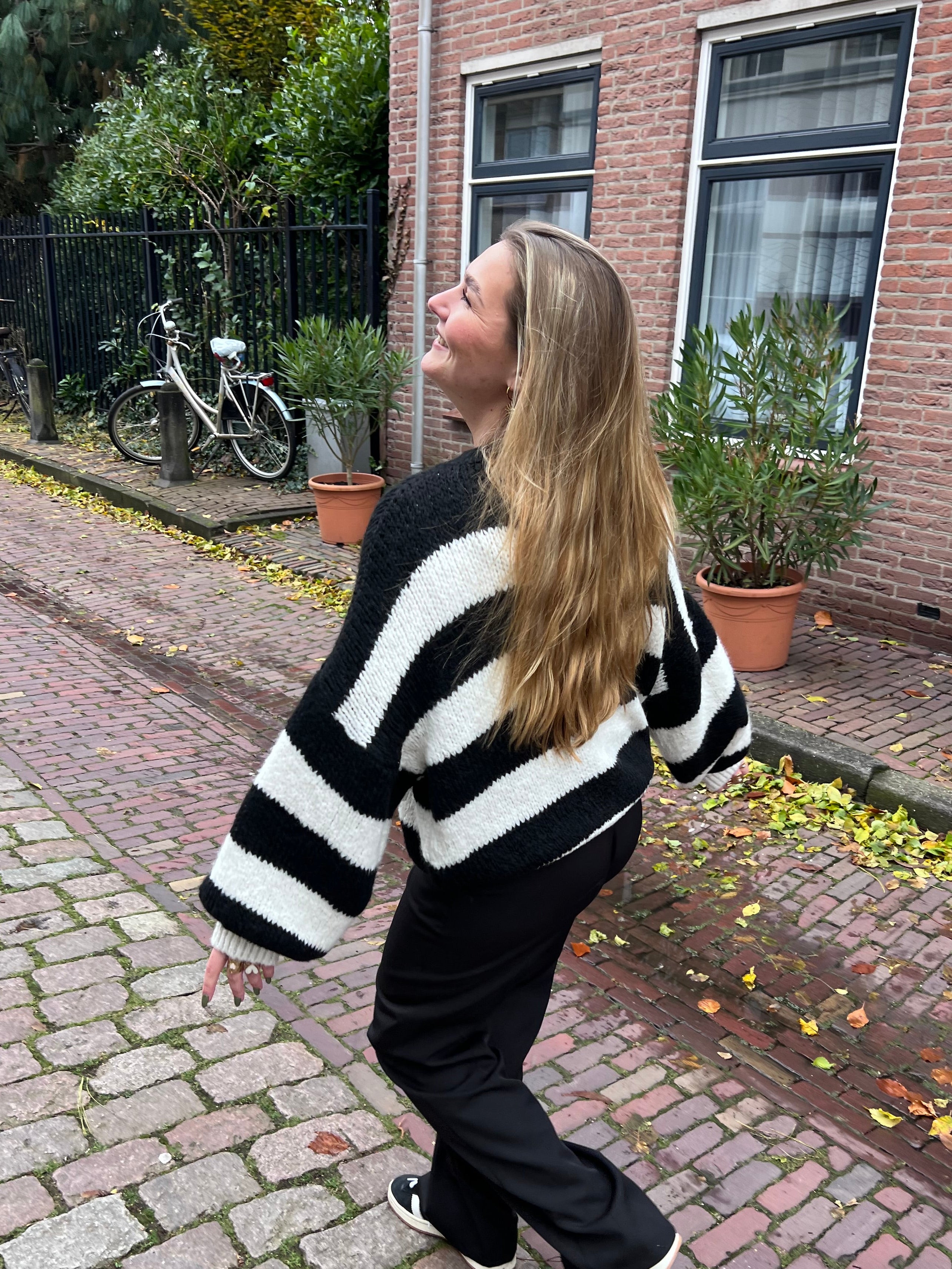 Pleun gebreide trui - zwart/wit