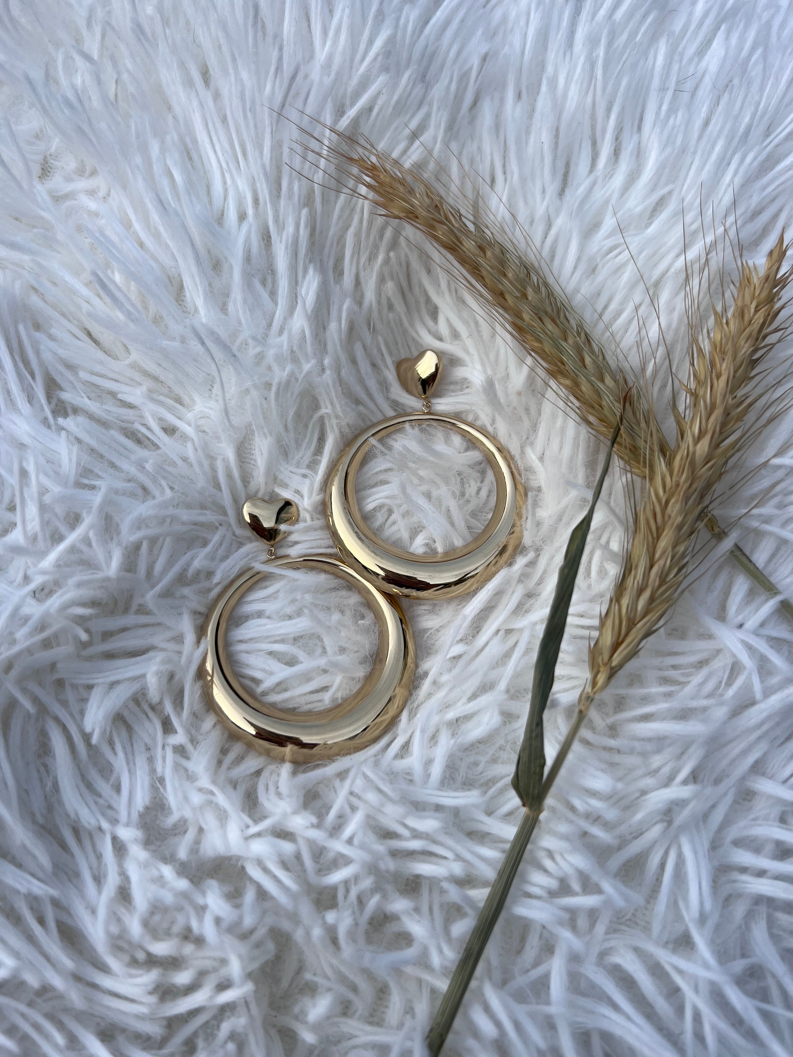 Statement love oorbellen